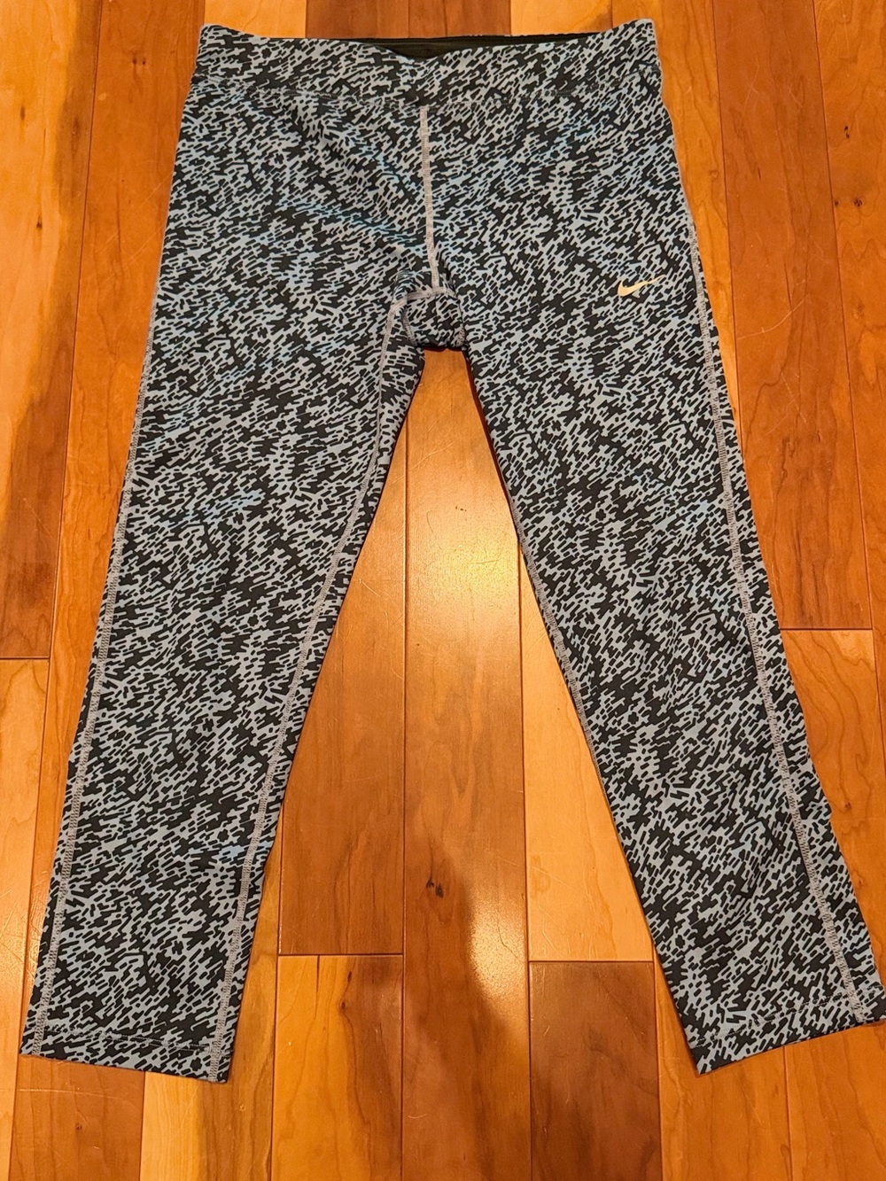 Nike Medium Dri Fit Performance Leggings Navy/Blue Athletic Sporty Fun Pattern